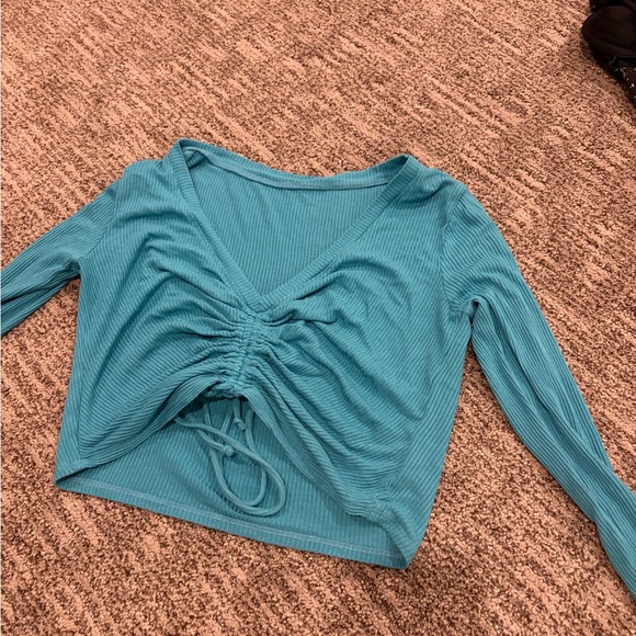 ALO Ribbed Cropped Cinch Long Sleeve in Blue Splash - Picture 3 of 5